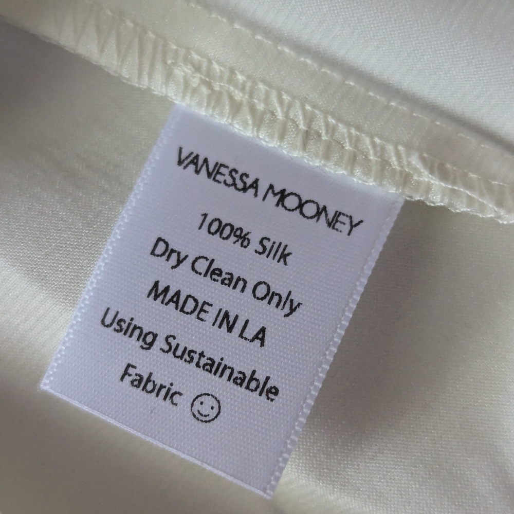 NWT Vanessa Mooney Jolene Dress in White Limited Edition - Picture 7 of 16